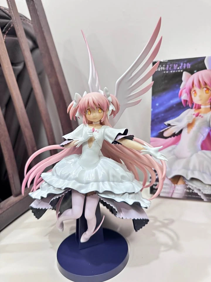Madoka Magica Figure