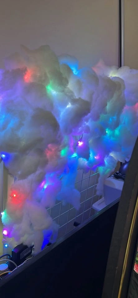 Cloud-shaped lights + photo frame