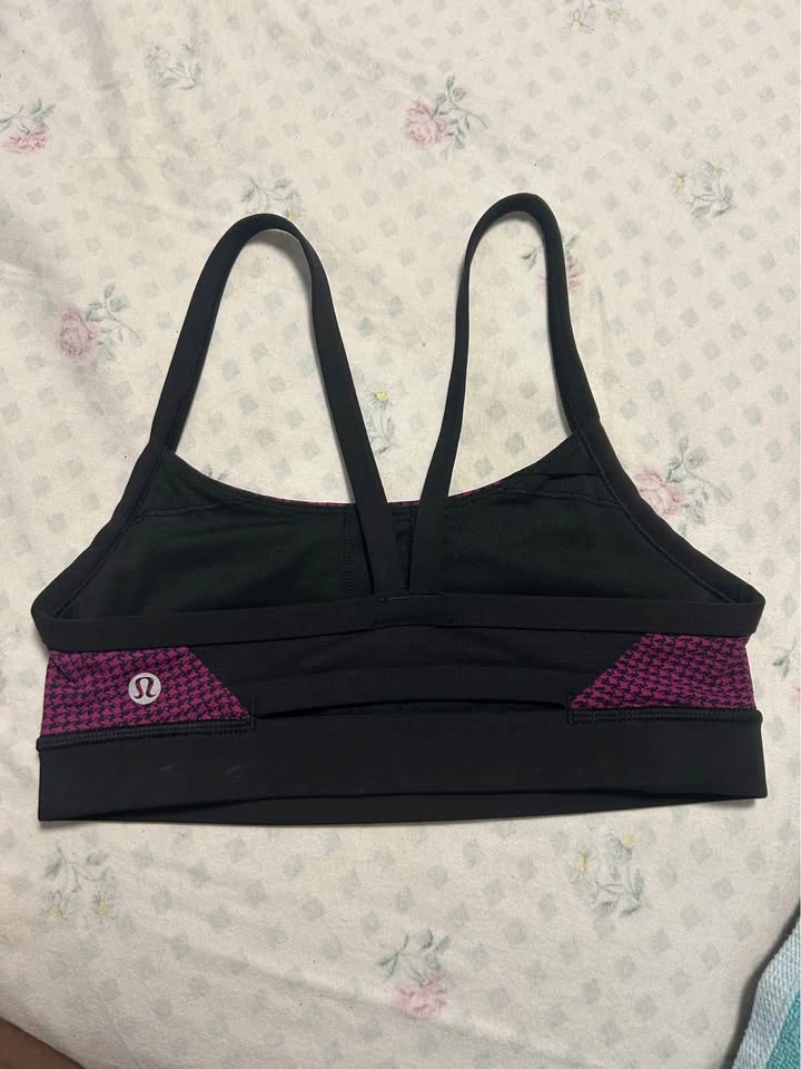 Lululemon Sports Bra XS – Like New - photo 2
