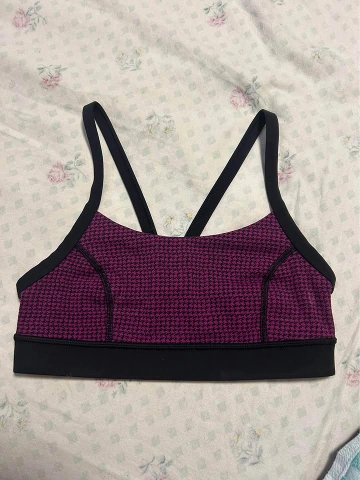 Lululemon Sports Bra XS – Like New - photo 4
