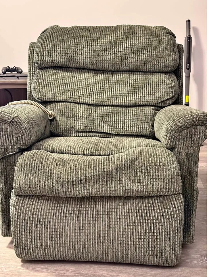 Power lift chair