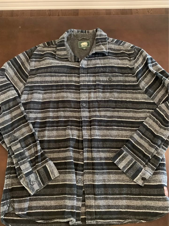 Roots Canada Flannel Button Up XL - photo 3