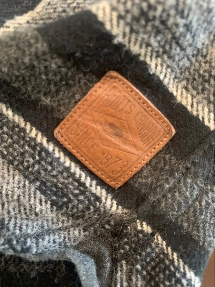 Roots Canada Flannel Button Up XL - photo 4