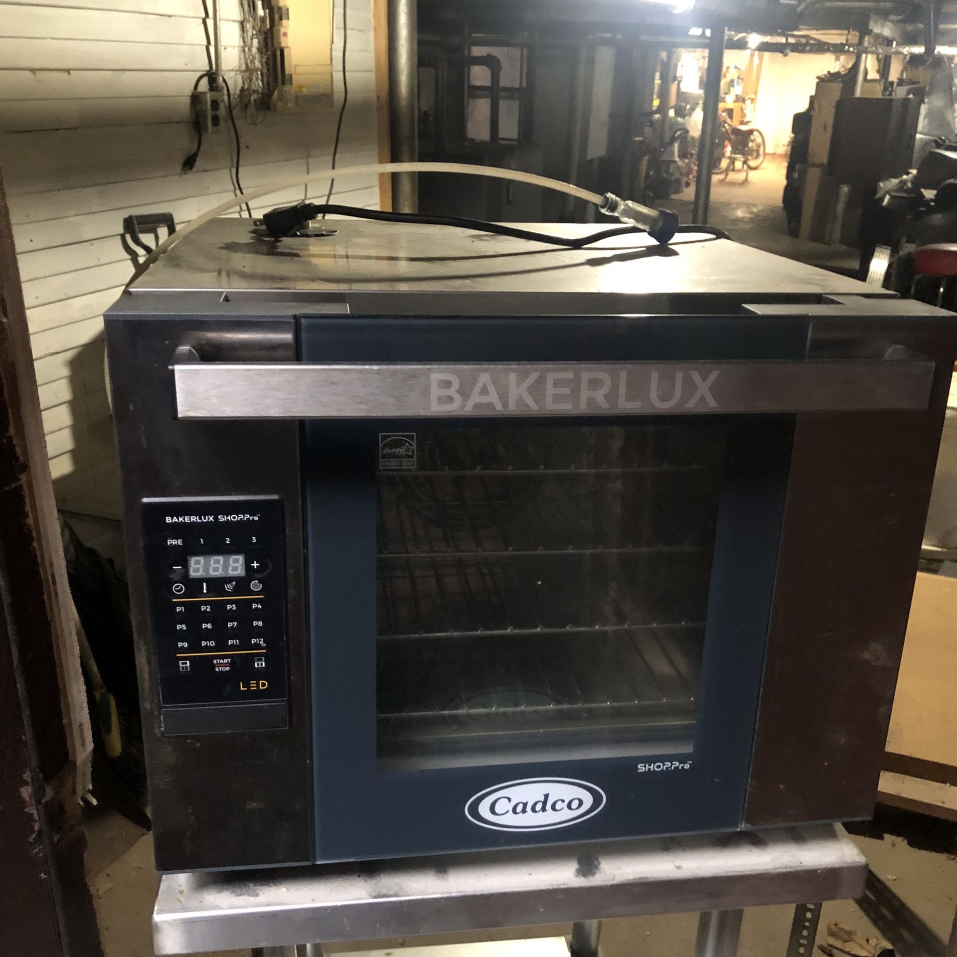 Cadco Bakerlux Convention Oven