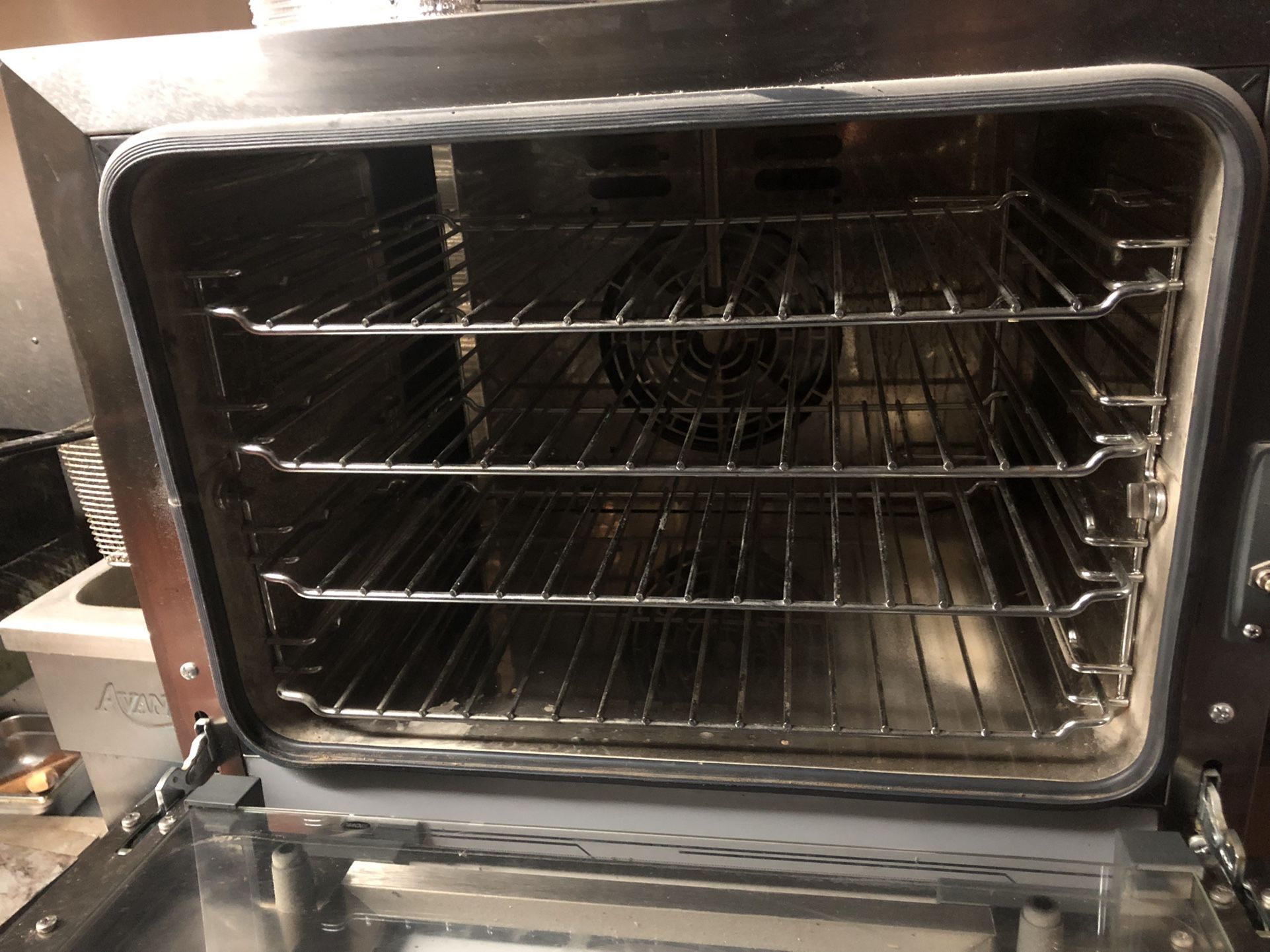 Cadco Bakerlux Convention Oven - photo 3