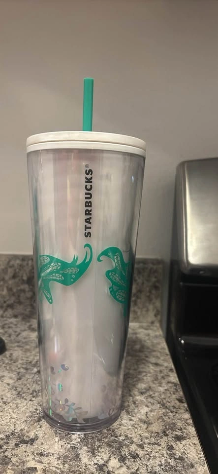 Never Used 2022 Christmas Starbucks Cup - photo 2