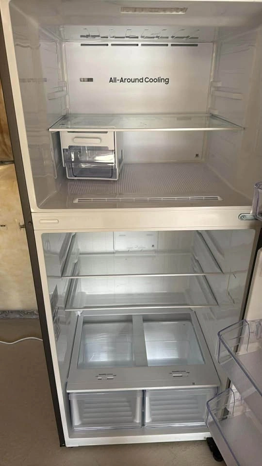 New Samsung Fridge 30" - photo 2