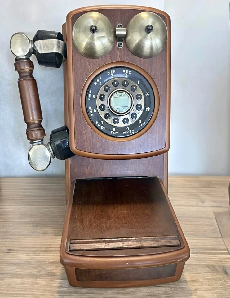 Vintage Style Wall Telephone – Wood & Brass Retro Phone
