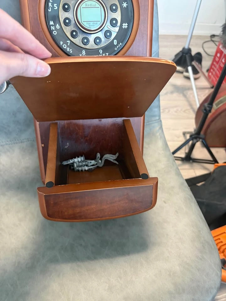 Vintage Style Wall Telephone – Wood & Brass Retro Phone - photo 4