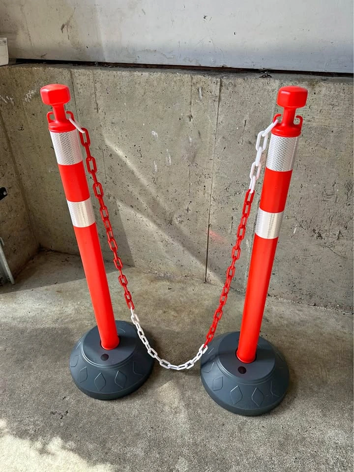Traffic Delineator Posts