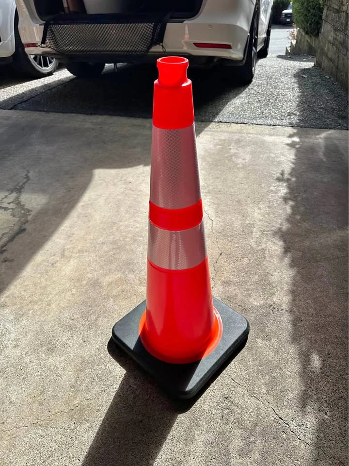 28” Safety Cone
