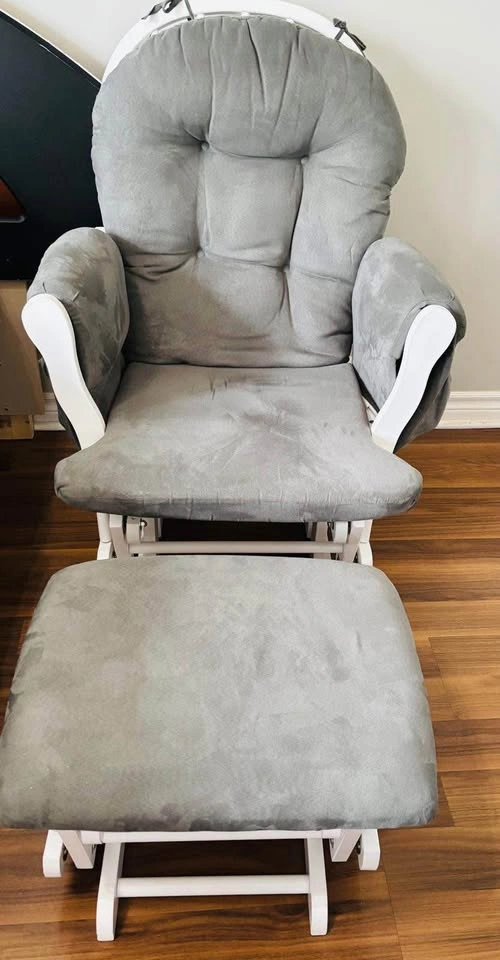 Vintage Oak Rocking Chair - photo 2