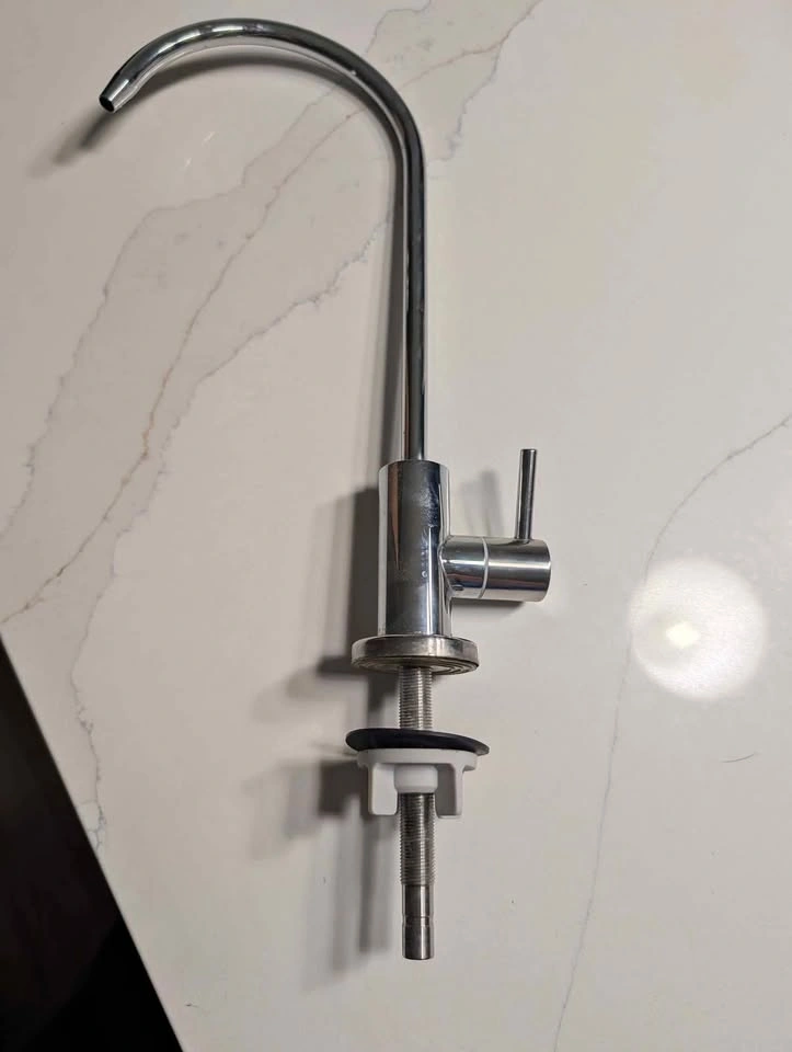 Reverse osmosis water faucet