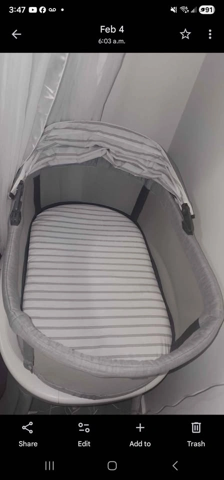 Graco Sense2Snooze Smart Bassinet - Excellent Condition - photo 5