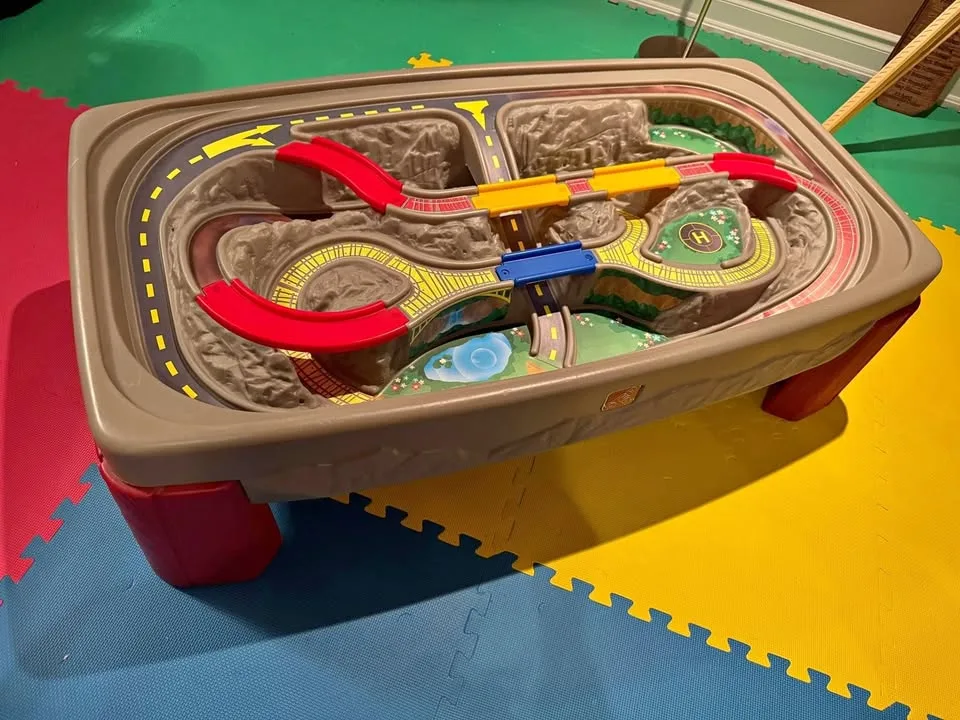 Step2 Deluxe Canyon Road Train & Track Table thumbnail