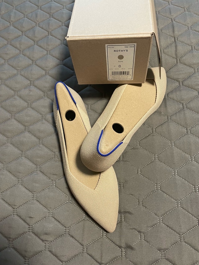 Rothys The Point II - Size 8 - Ecru ** NEW **
