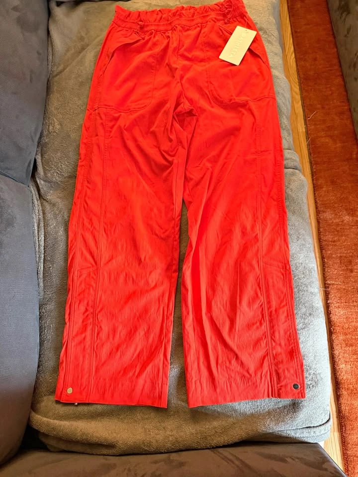 Athleta Red Parachute Trekkie Pants Size 8