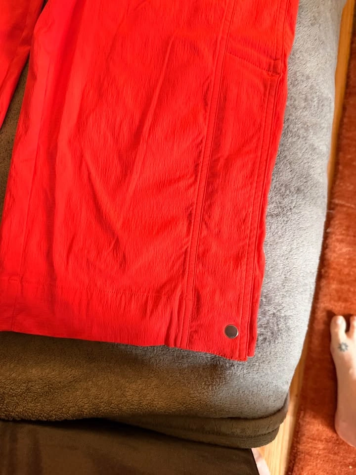 Athleta Red Parachute Trekkie Pants Size 8 - photo 4