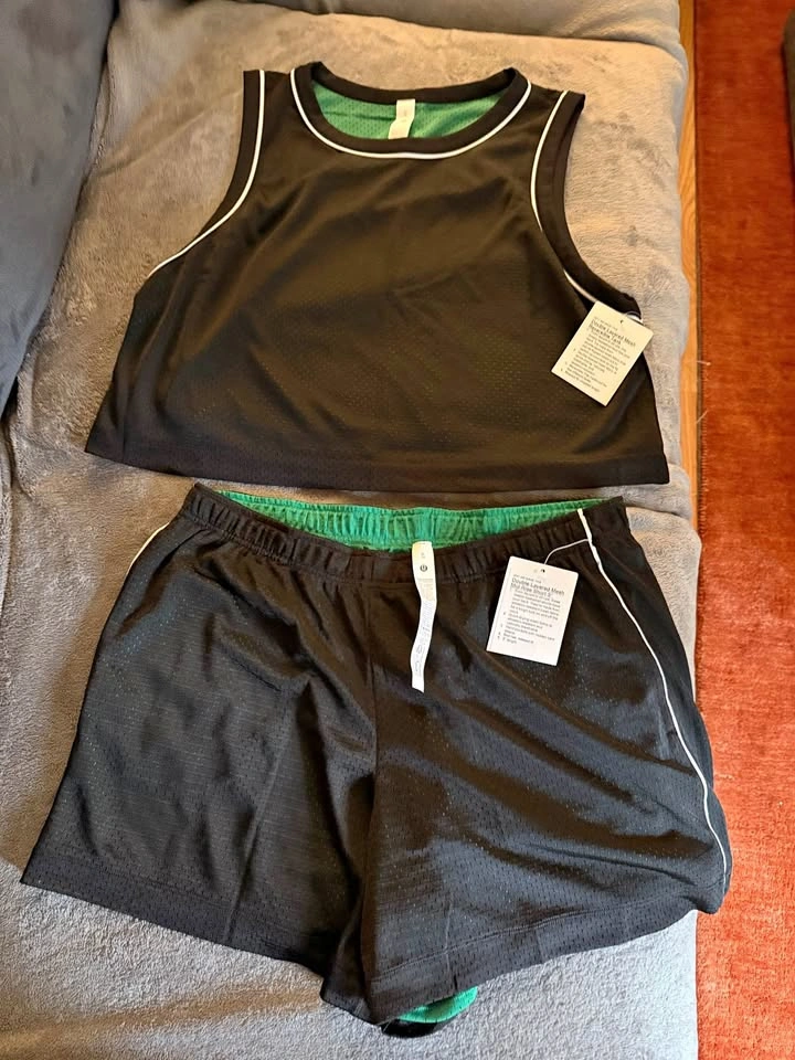 Lululemon Mesh Shorts and Crop Tank - Size XL