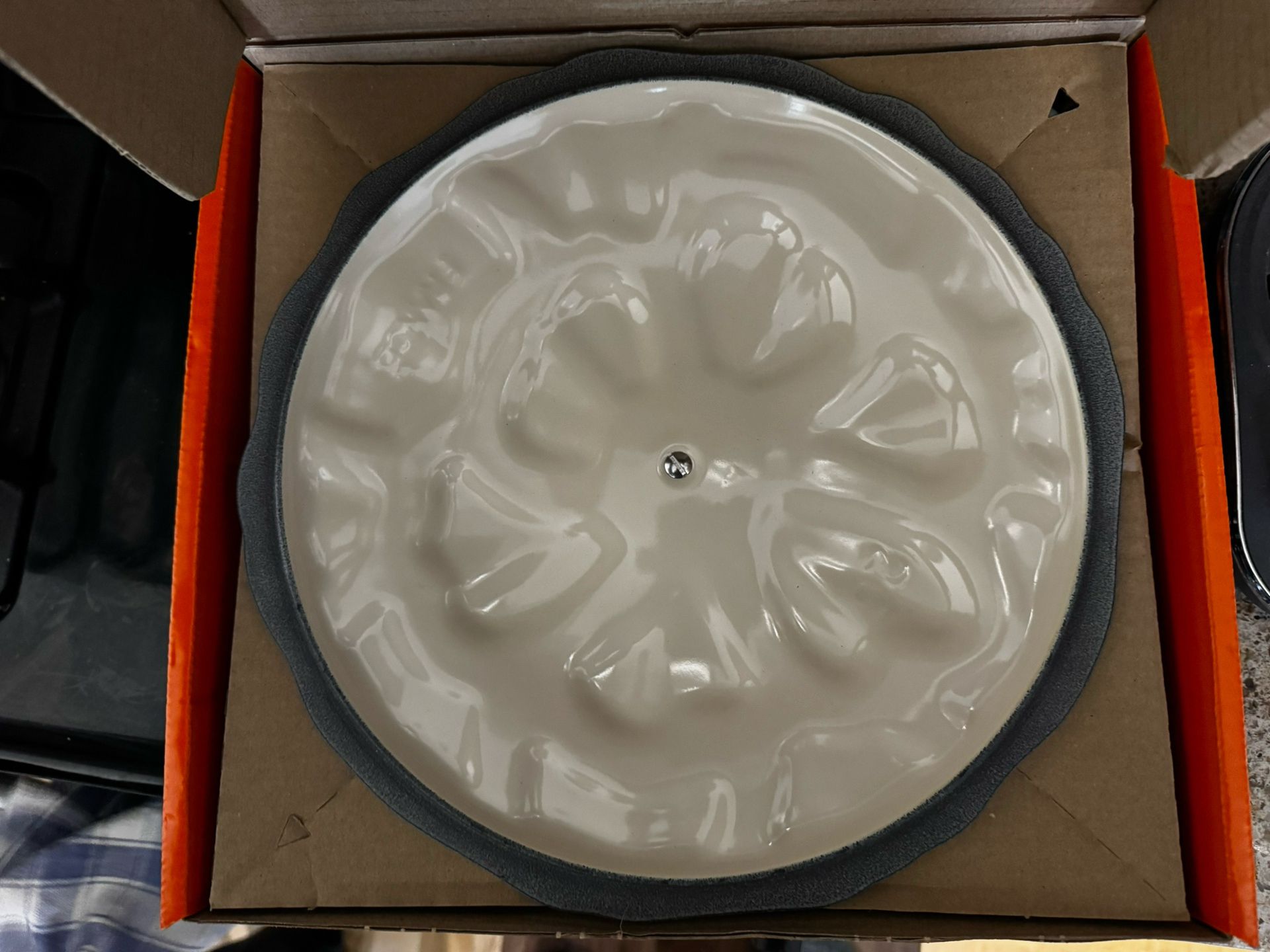 Le Creuset Signature Petal Braiser - photo 2