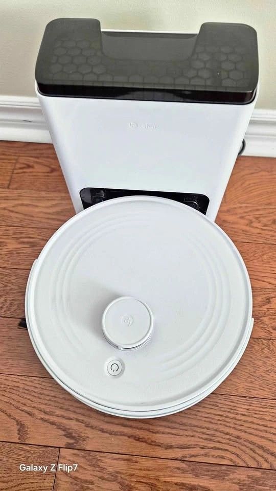 Lefant Robot Vacuum with Auto-Empty Station