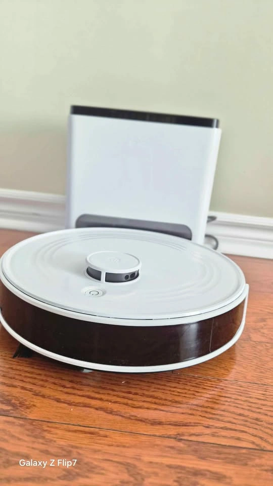 Lefant Robot Vacuum with Auto-Empty Station - photo 2