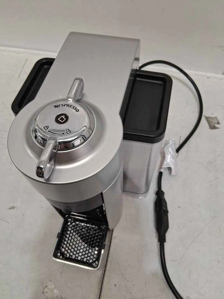 Nespresso DeLonghi Vertuo Coffee Machine - photo 4