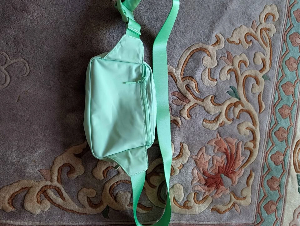 Lululemon Mint Green Everywhere Bag 1L Fanny Pack - photo 2