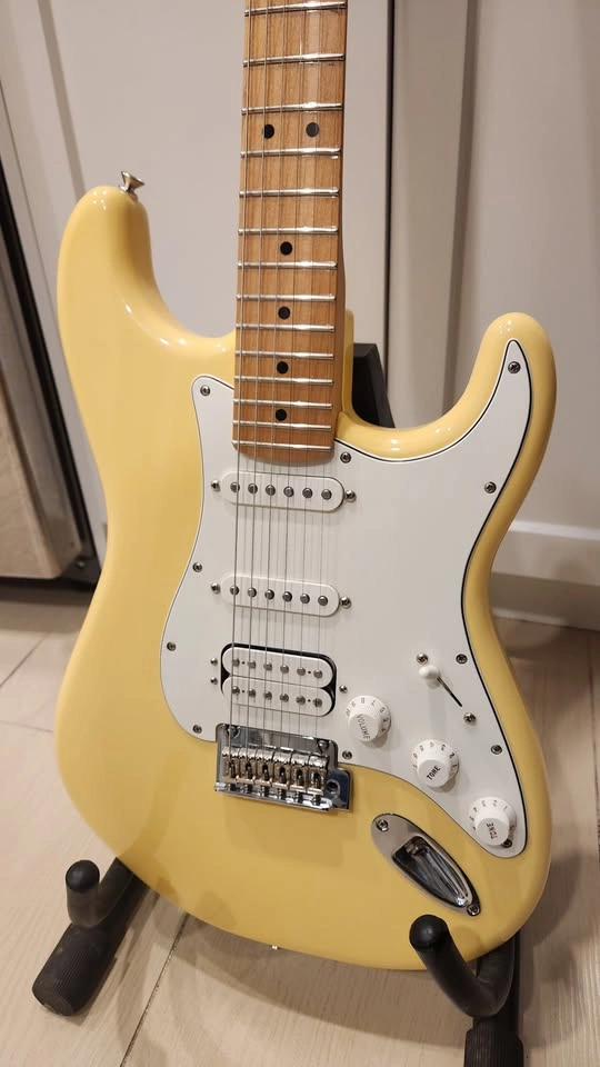 $850 Fender Player Stratocaster HSS Electric Guitar – Buttercrea - photo 3