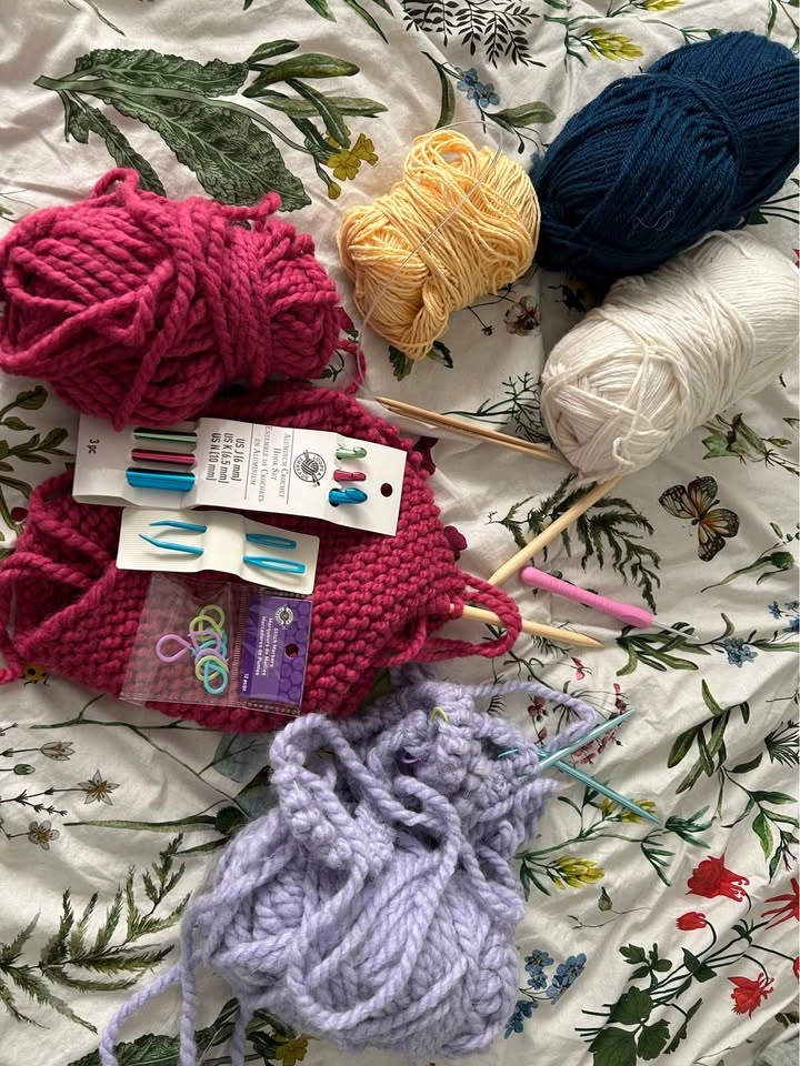 Knitting Crochet Yarn Hooks Needles Basket Bundle - photo 2