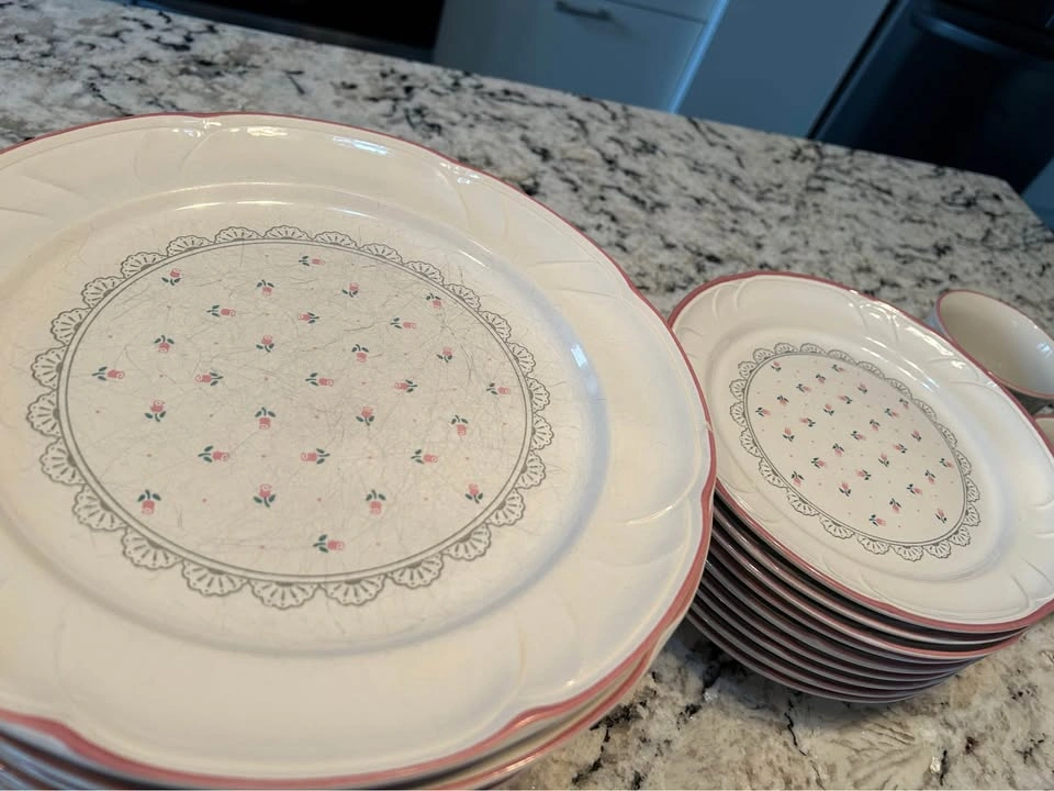 Vintage Rose Dinnerware Set - Plates, Mugs, Platter - photo 3