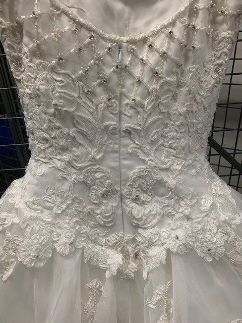 Custom Designer Wedding Dress with Matching Veil - photo 3