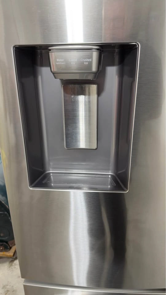 Samsung Counter Depth French Door Refrigerator - photo 2