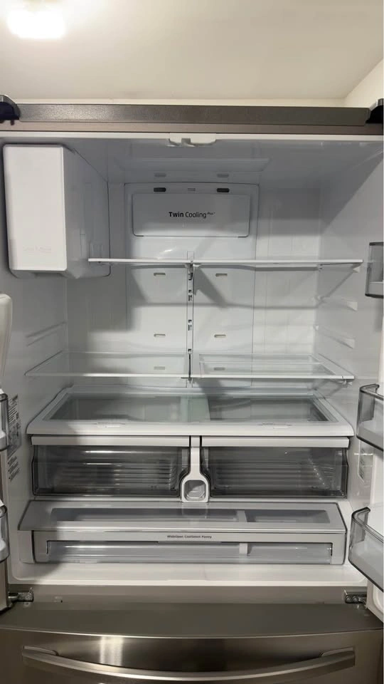 Samsung Counter Depth French Door Refrigerator - photo 5