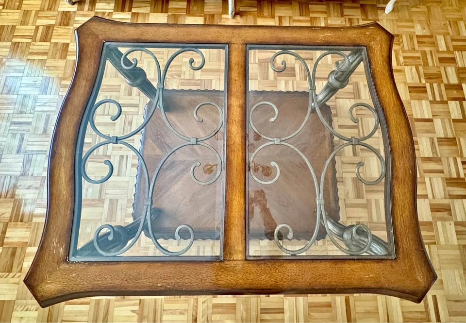 2 living room tables