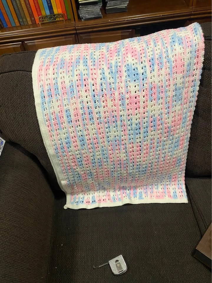 Baby blanket-hand crochet - photo 2