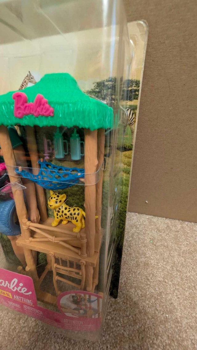 Barbie, Wildlife Vet - photo 4