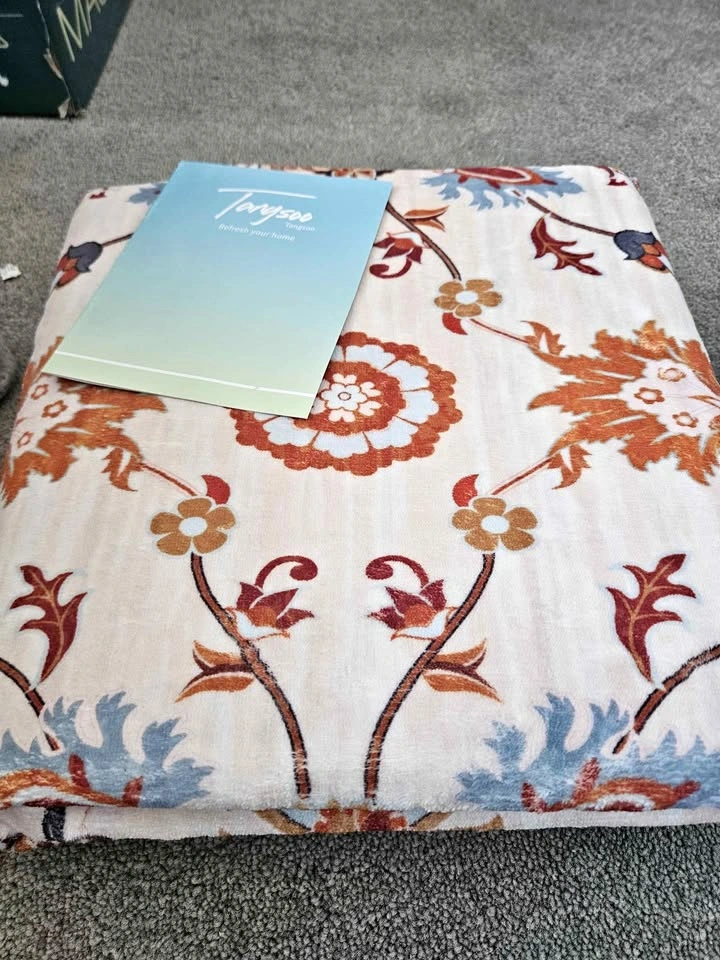 Brand New Tangsoo Floral Area Rug 3x5