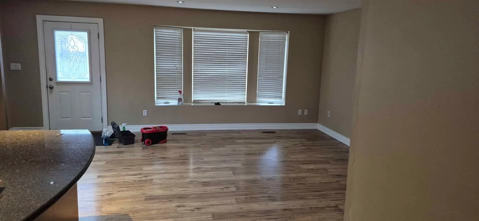 3-Bedroom Semi-Detached Bungalow with a large backyard for rent - photo 5