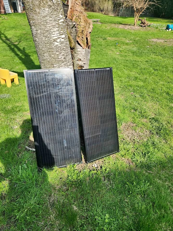 2x 100W Solar Panels 12V RV Camping Off Grid Power System