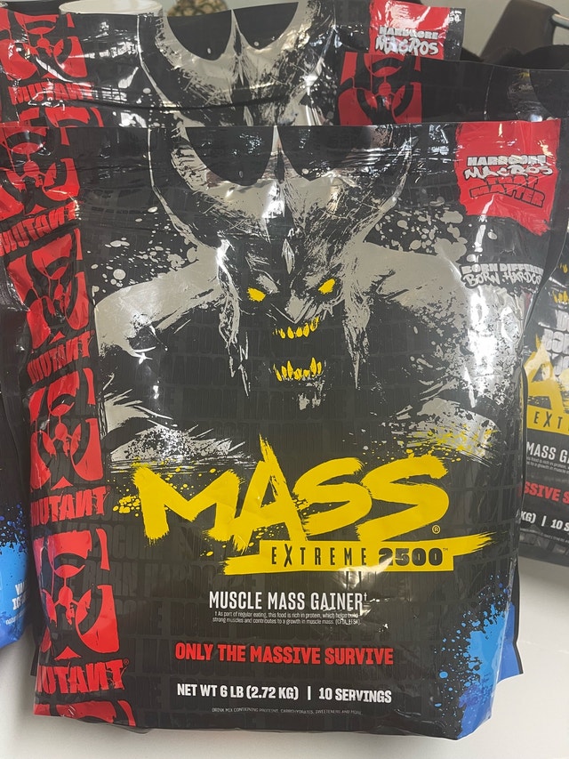 Mutant Mass Extreme Gainer Whey 6lbs - photo 2