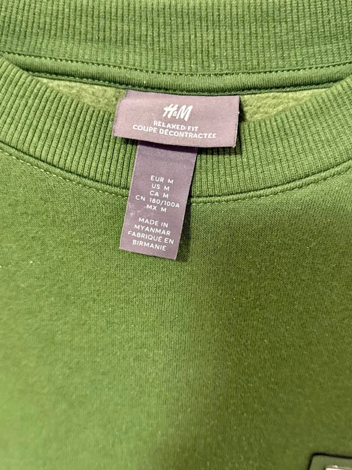 H & M Sweater - Men's Size M