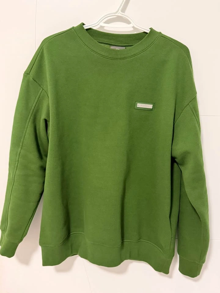H & M Sweater - Men's Size M - photo 2