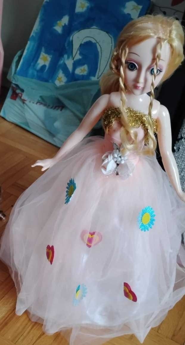 Dancing and singing doll with colorful lights.