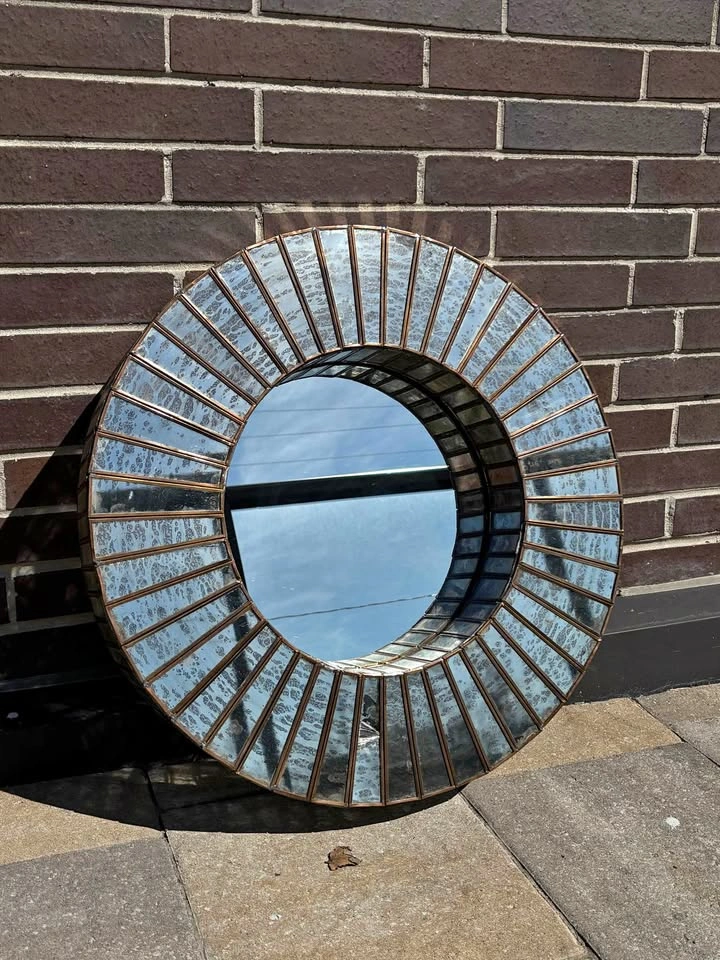 Bronze Round Glass Light Fixtures (Wall Mount)