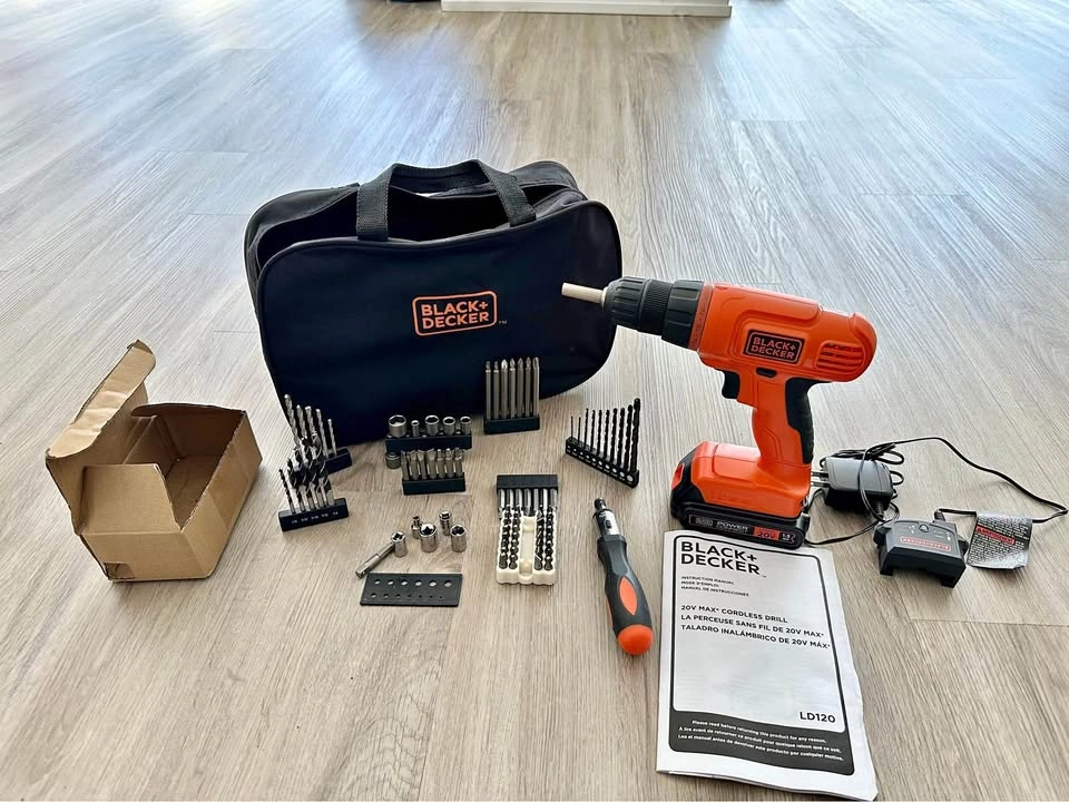 Black & Decker Cordless Drill w/ Battery & Full Accessory set