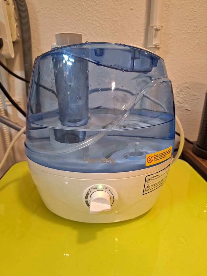 Ultrasonic cool mist humidifier