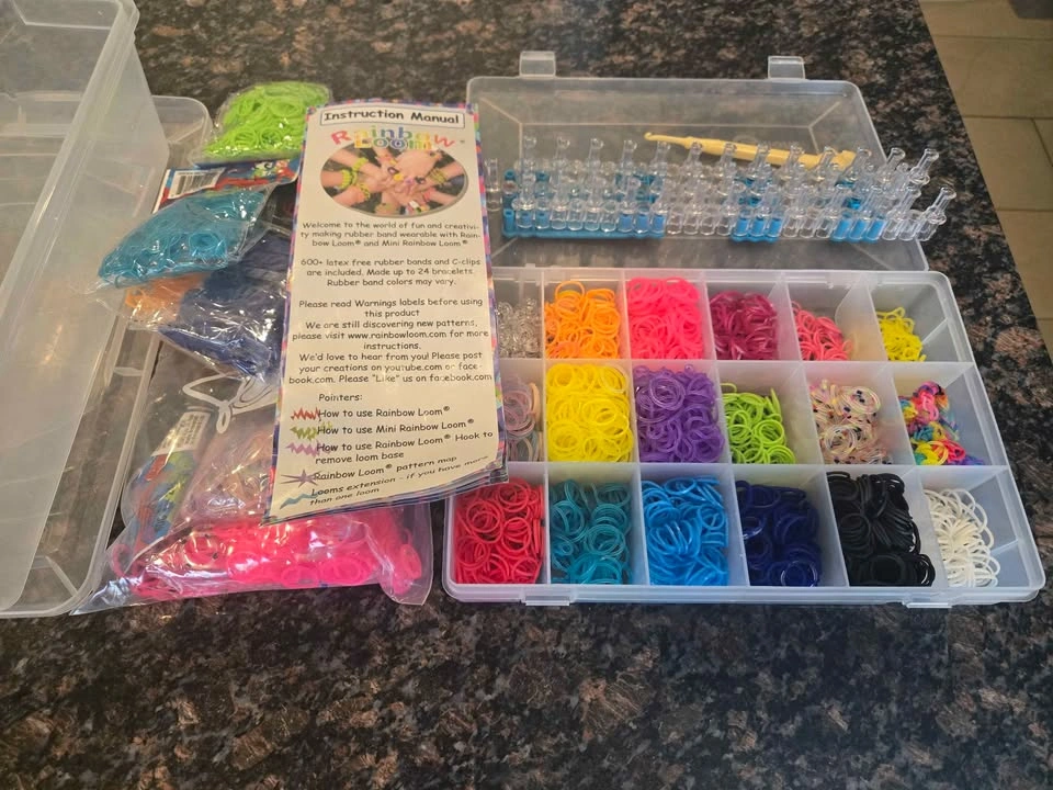 Rainbow Loom and Coloured Bands - photo 2