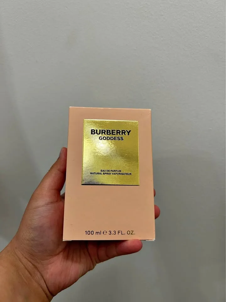 Burberry Goddess thumbnail