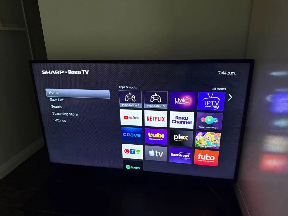 Sharp Smart TV 50” perfect condition - photo 2